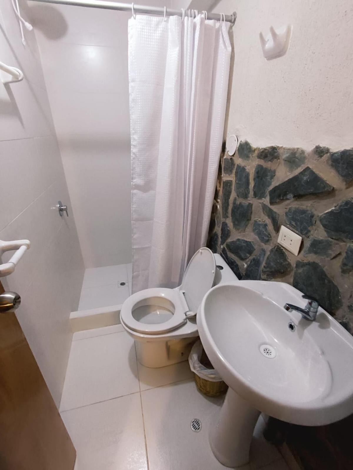 Intikilla Hostal Ollantaytambo Zewnętrze zdjęcie